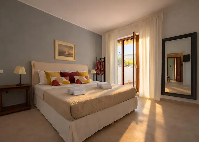 Molo Angioino Suites